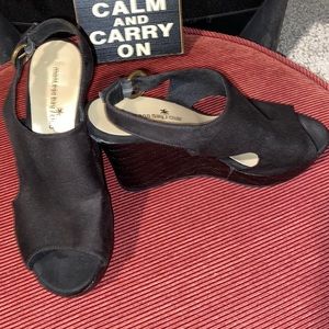 Black wedge sandals size 8